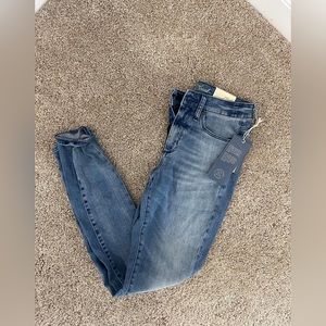 Universal thread jeans